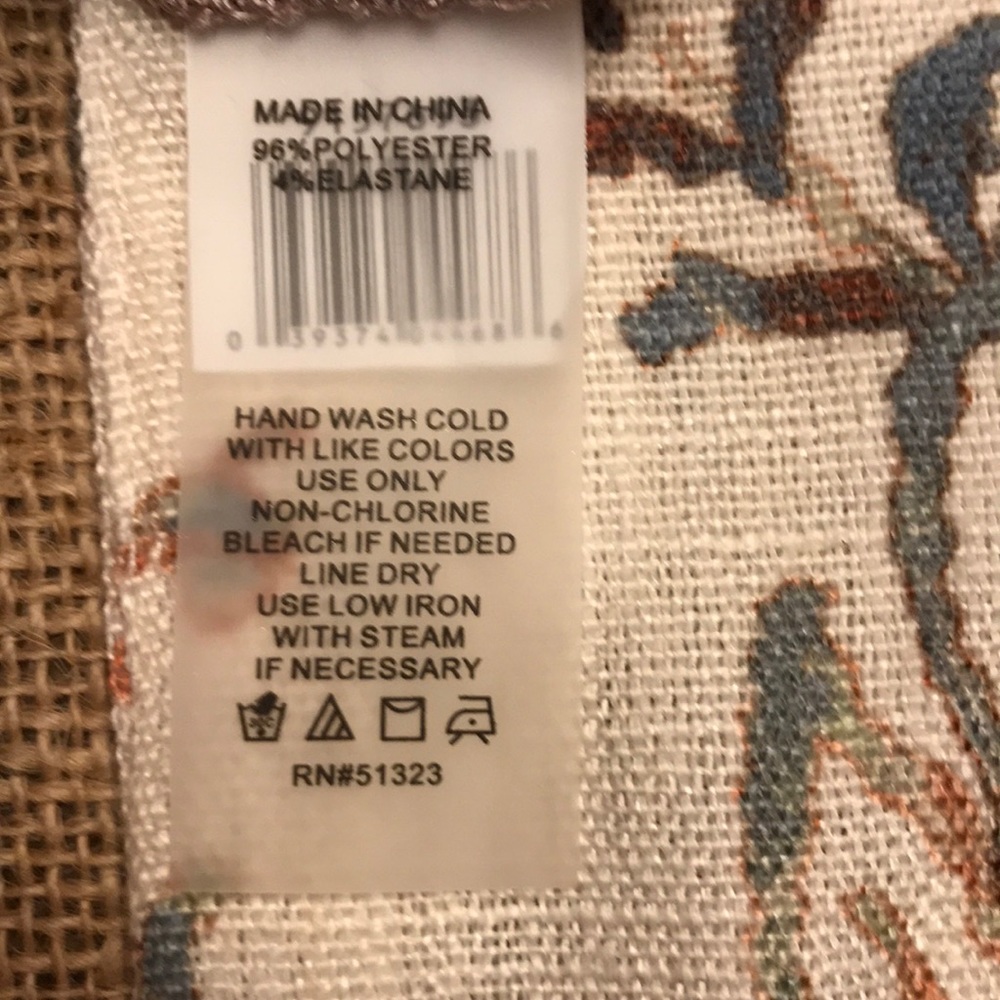 NEW Vince Camuto blouse New. Size L - Picture 7 of 8